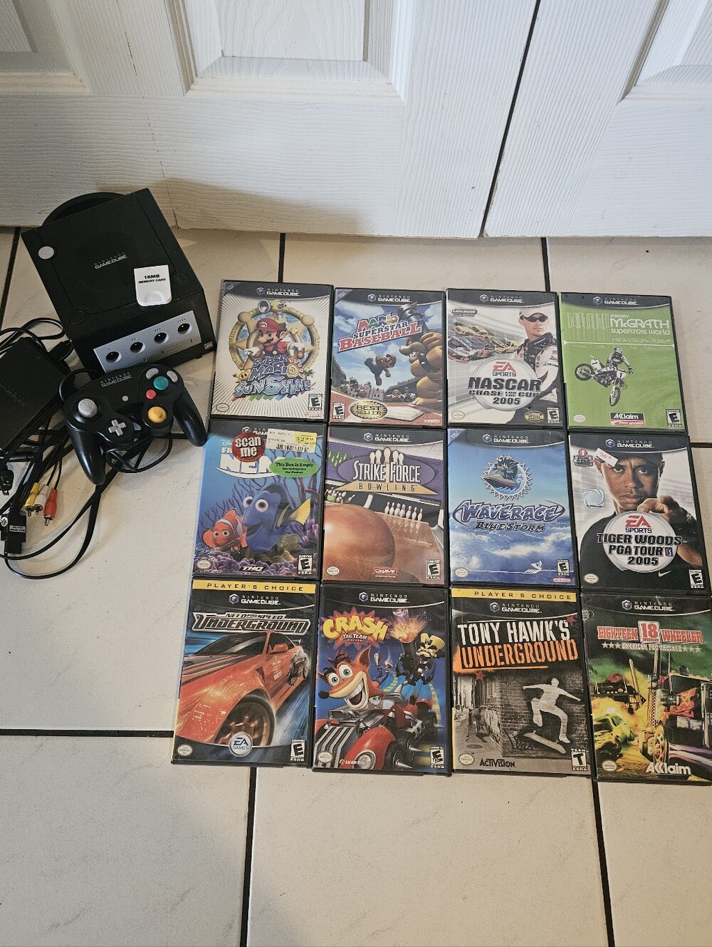 Nintendo GameCube Console Bundle with Black Controller W/ 12 Games